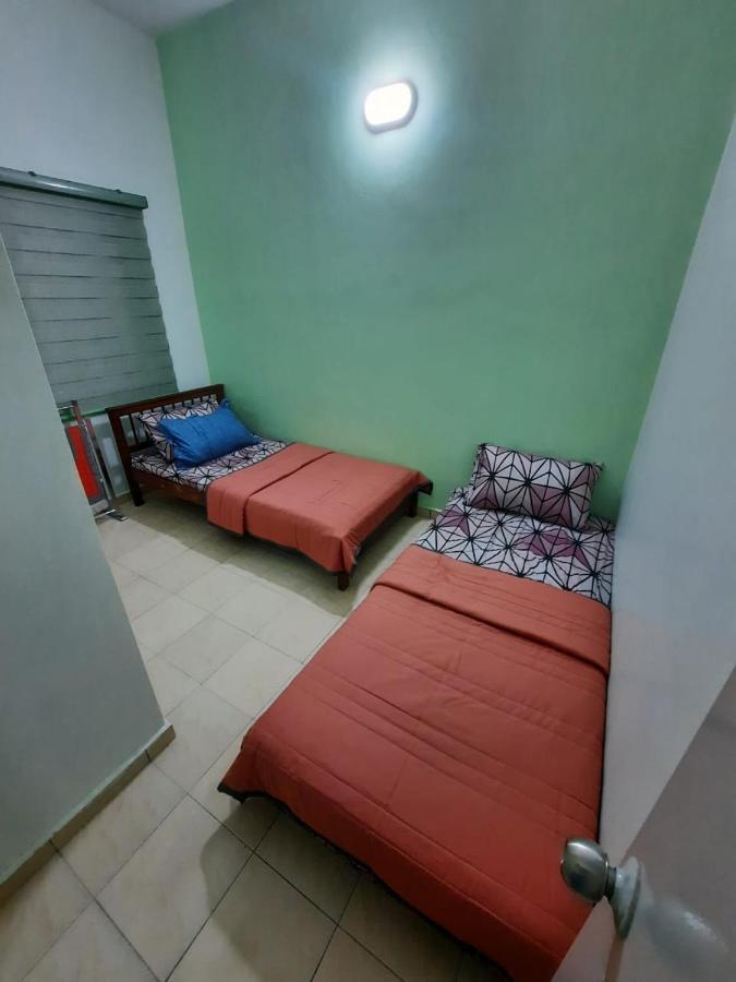 Homestay Dr. Z Κλάνγκ Εξωτερικό φωτογραφία