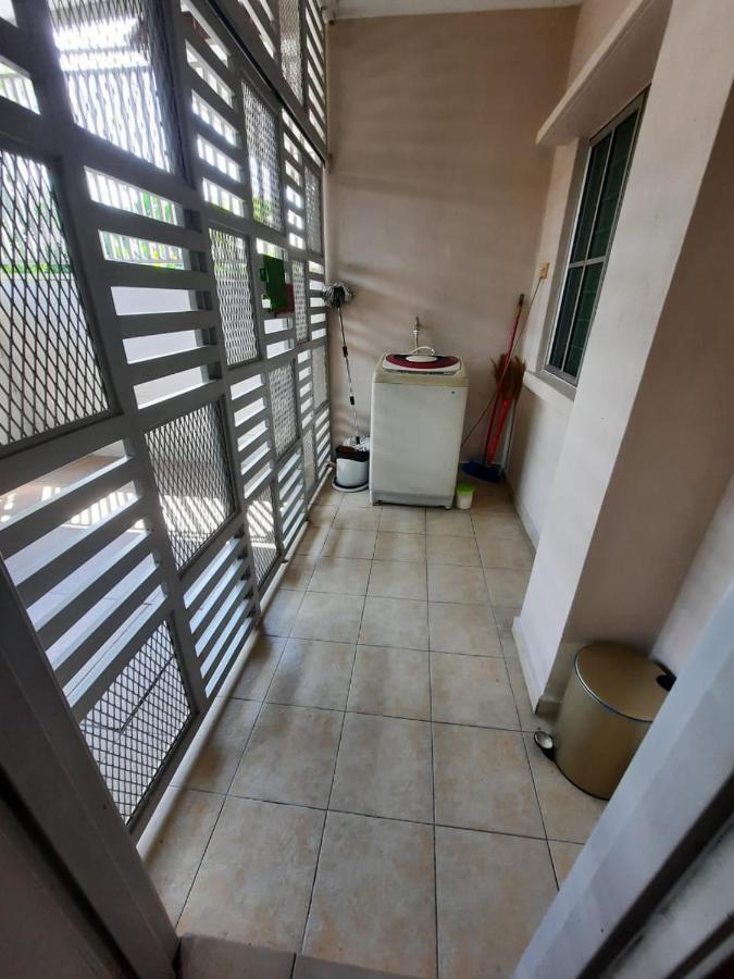 Homestay Dr. Z Κλάνγκ Εξωτερικό φωτογραφία